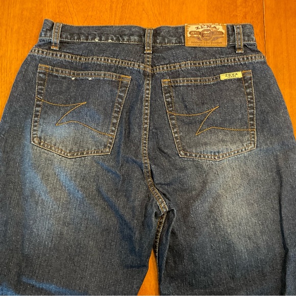 Zena vintage denim Jeans with embroidery.  Size 10 - Picture 6 of 12